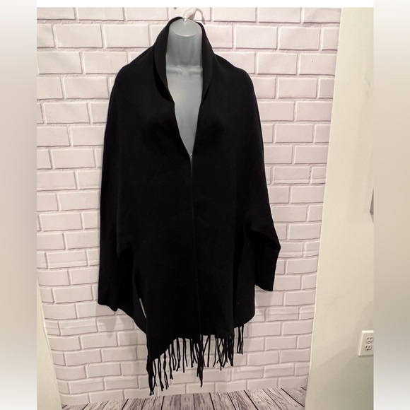 LOVE TOKEN women blacksweater/poncho size M/L - Picture 7 of 10